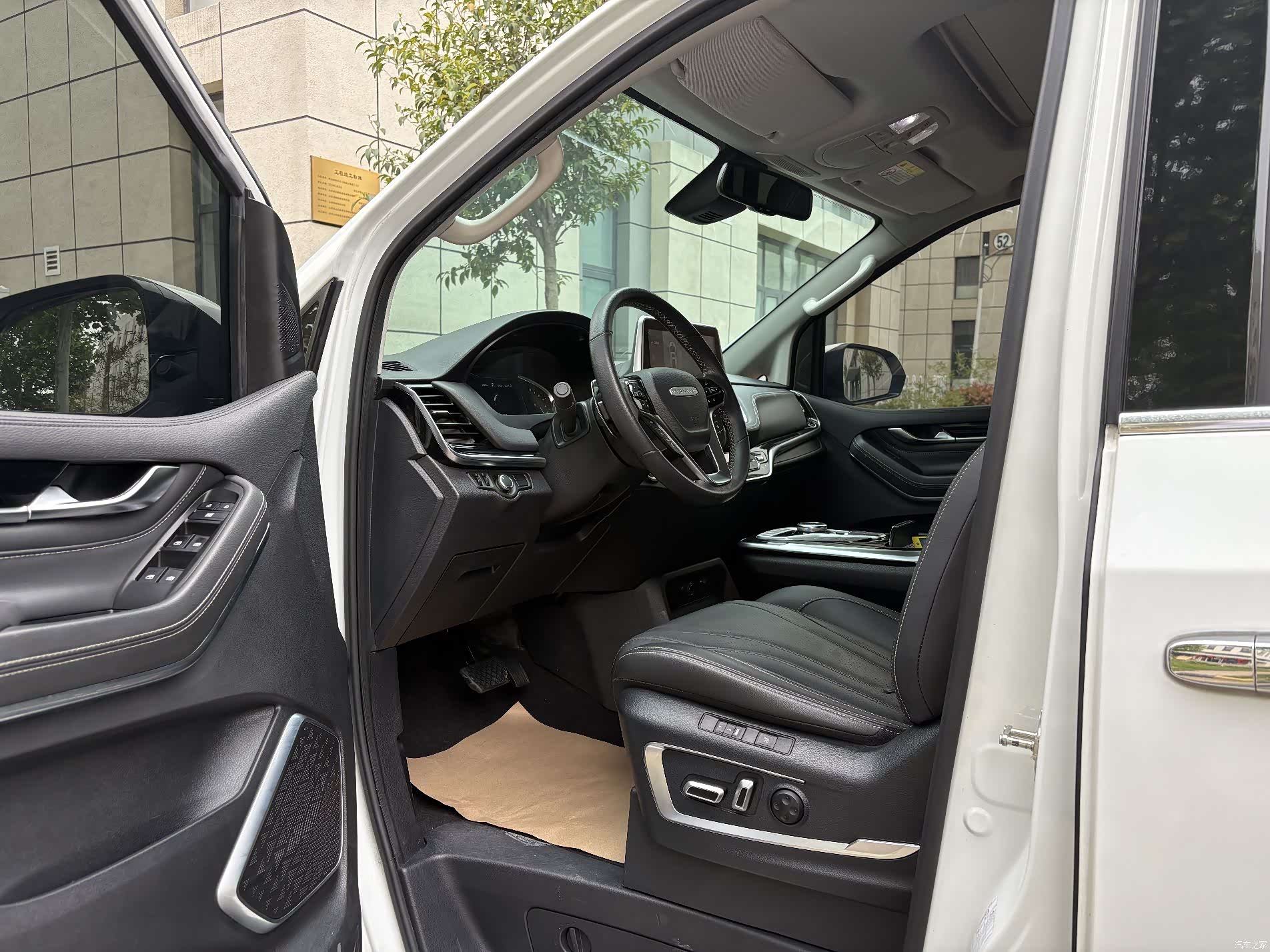Maxus G20, 2022 12