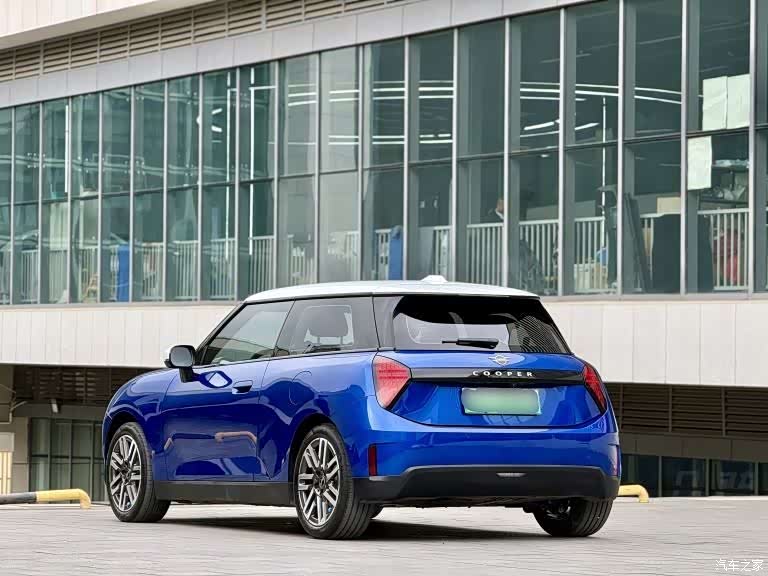 Mini Cooper, 2024 16
