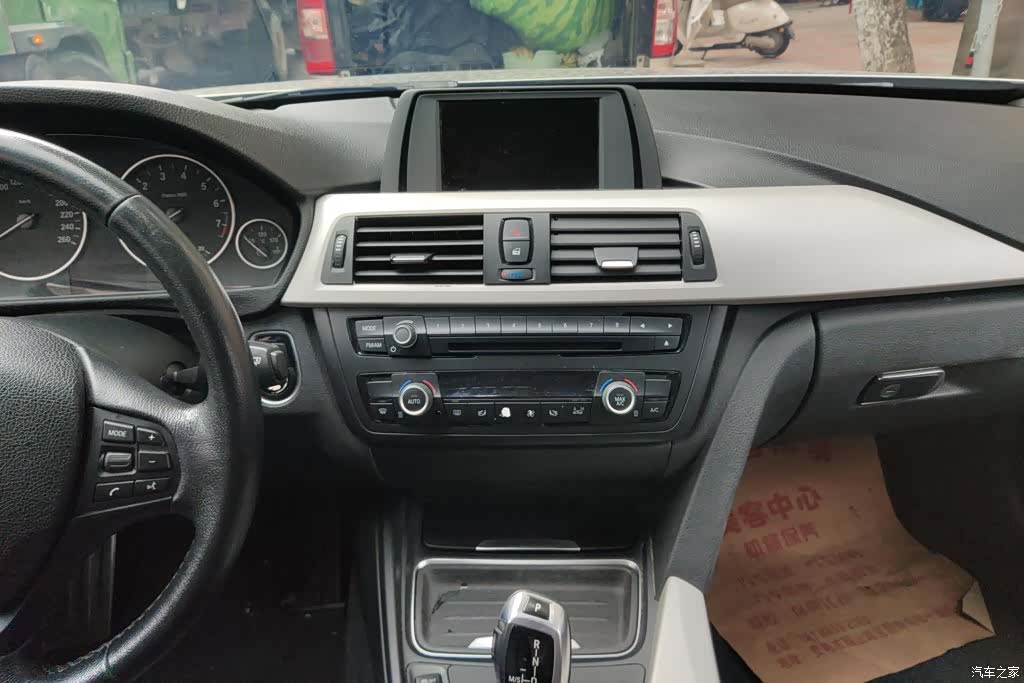 BMW 3 Series, 2015 13