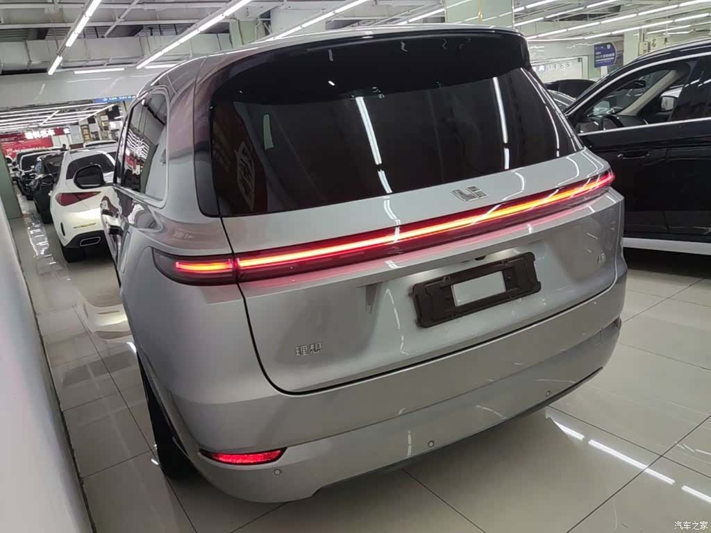 Li Auto L9, 2023 все фото