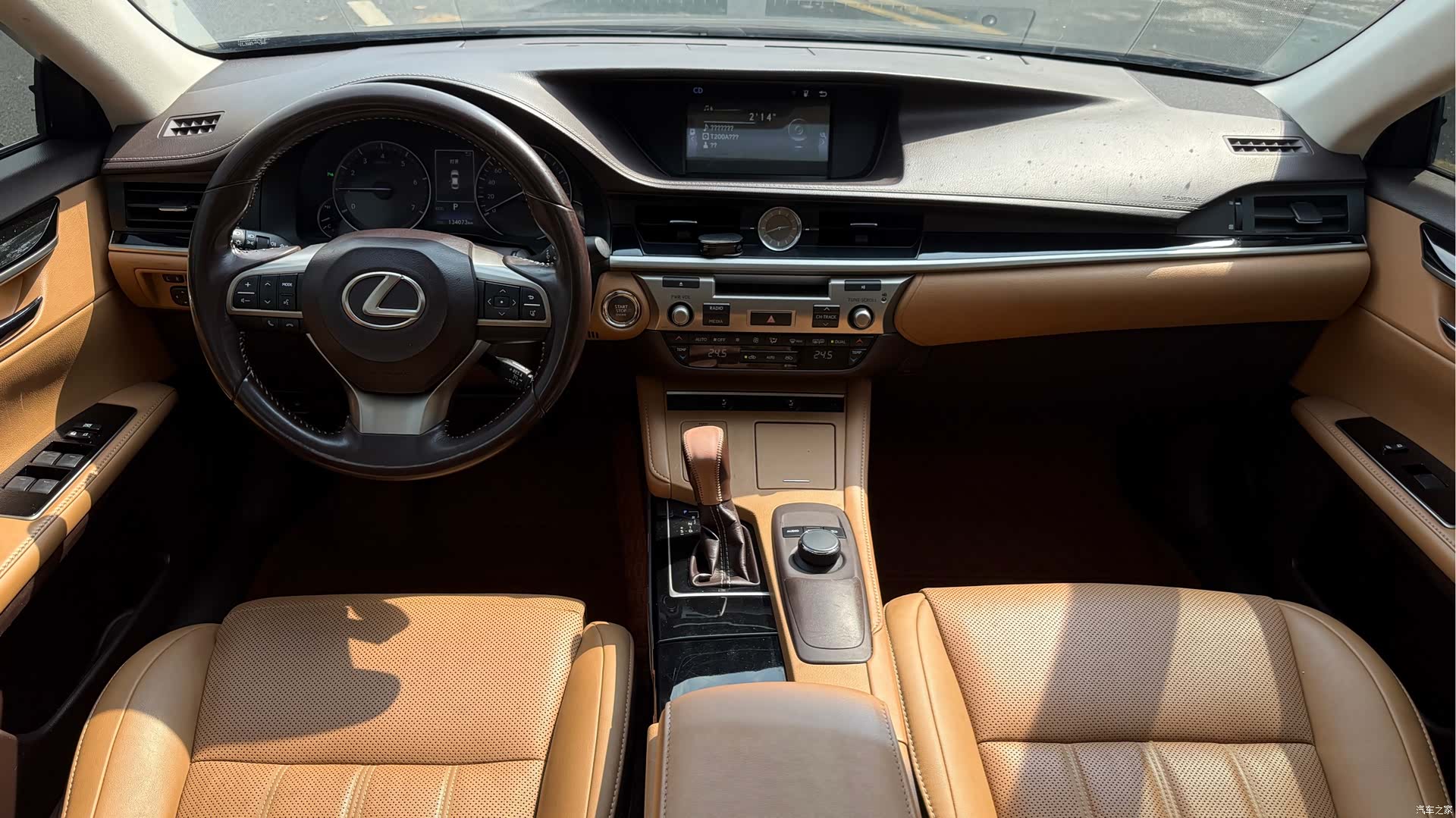 Lexus ES, 2018 11