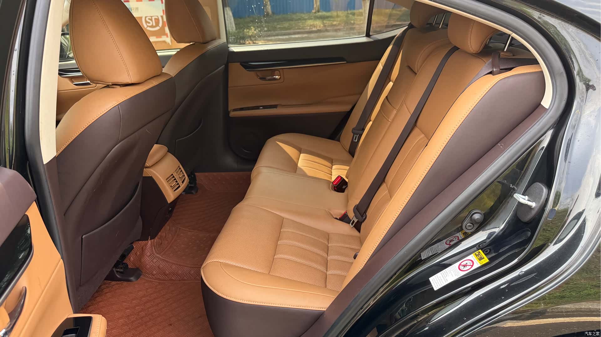 Lexus ES, 2018 8