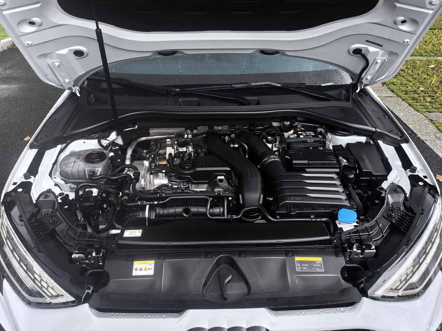 Audi Flying Spur, 2026 9