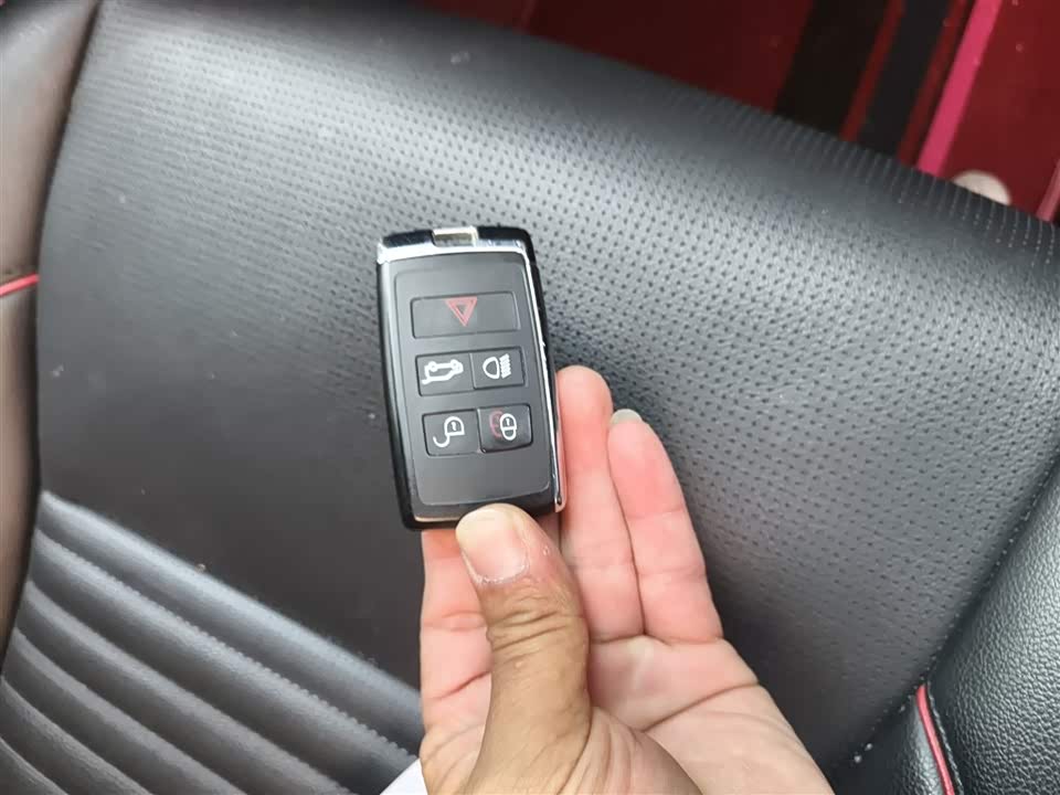 Land Rover Discover sports