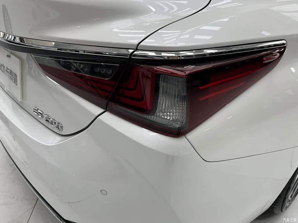 Lexus ES, 2024 14