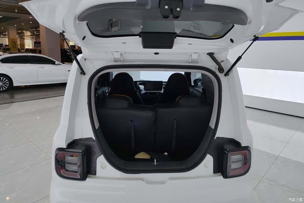 Geely Panda, 2025 4