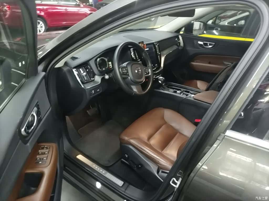 Volvo XC60, 2018 16
