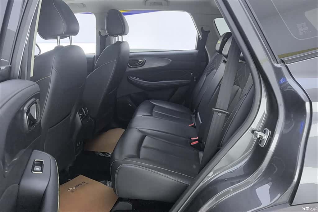 Roewe RX5, 2022 11