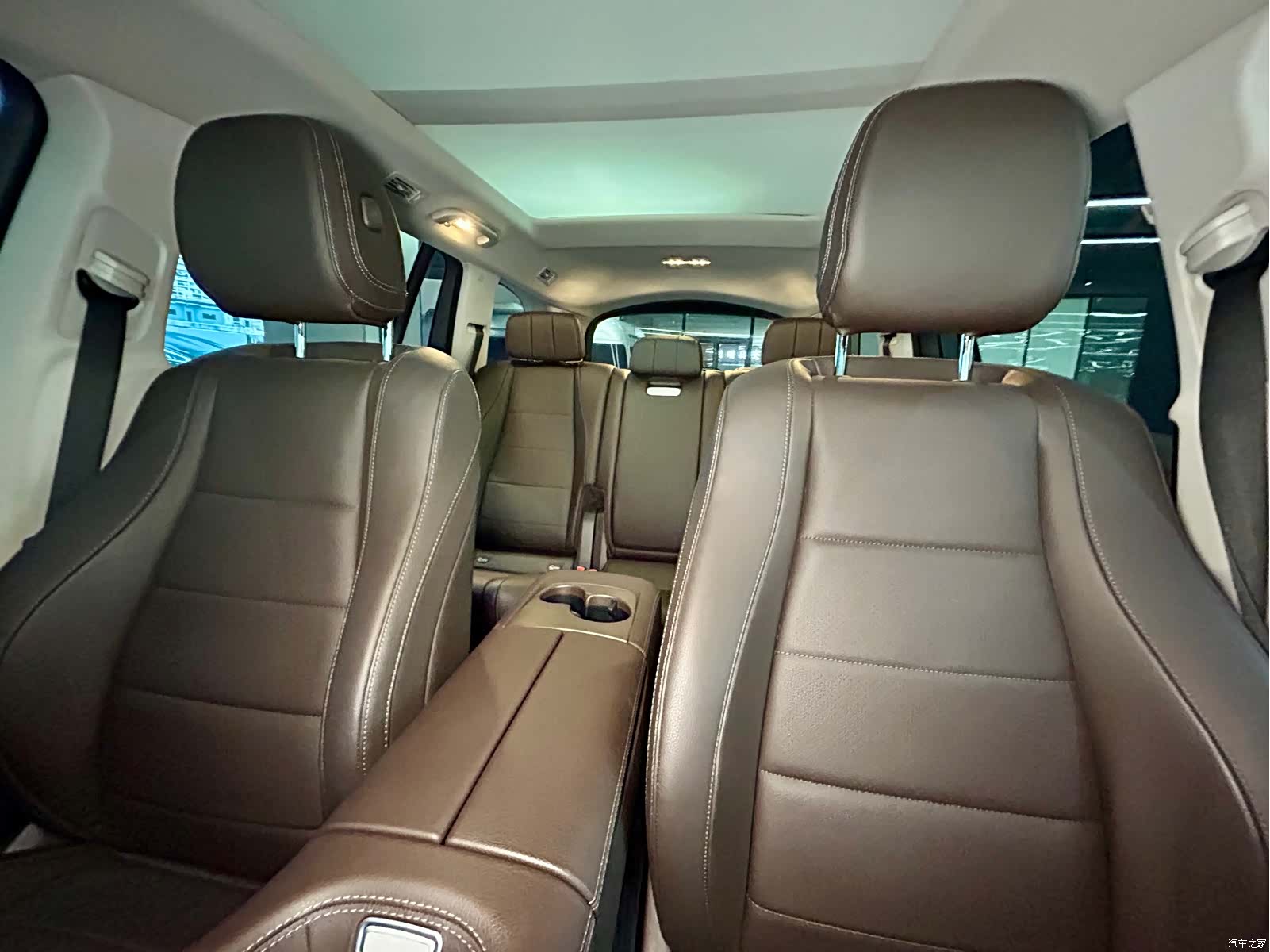 Mercedes-Benz GLS, 2023 10