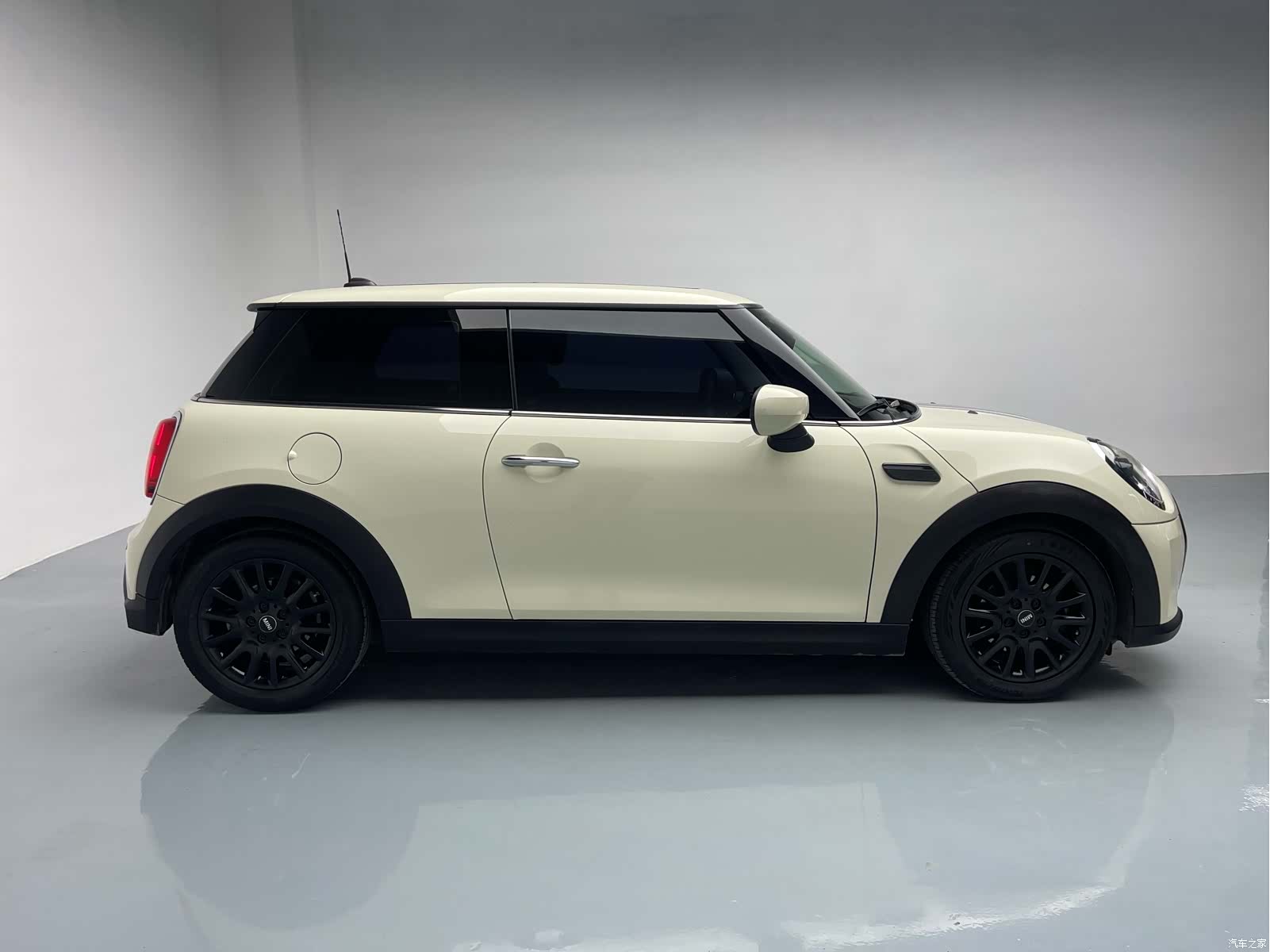Mini ONE, 2021 6