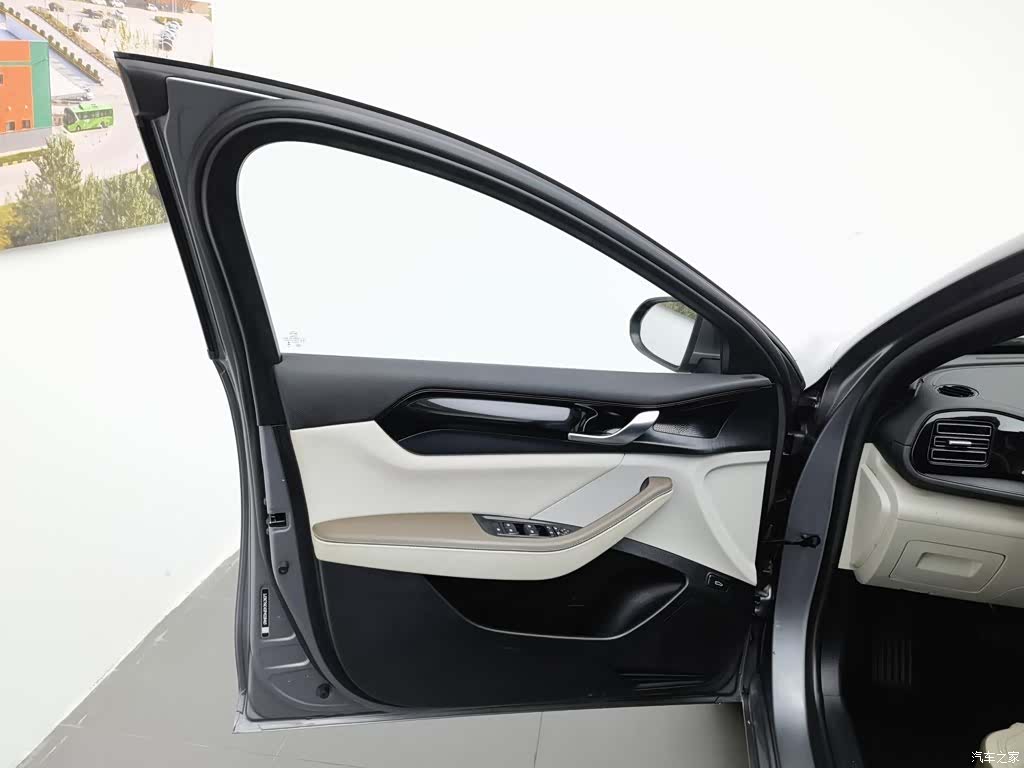 BYD Qin, 2023 8