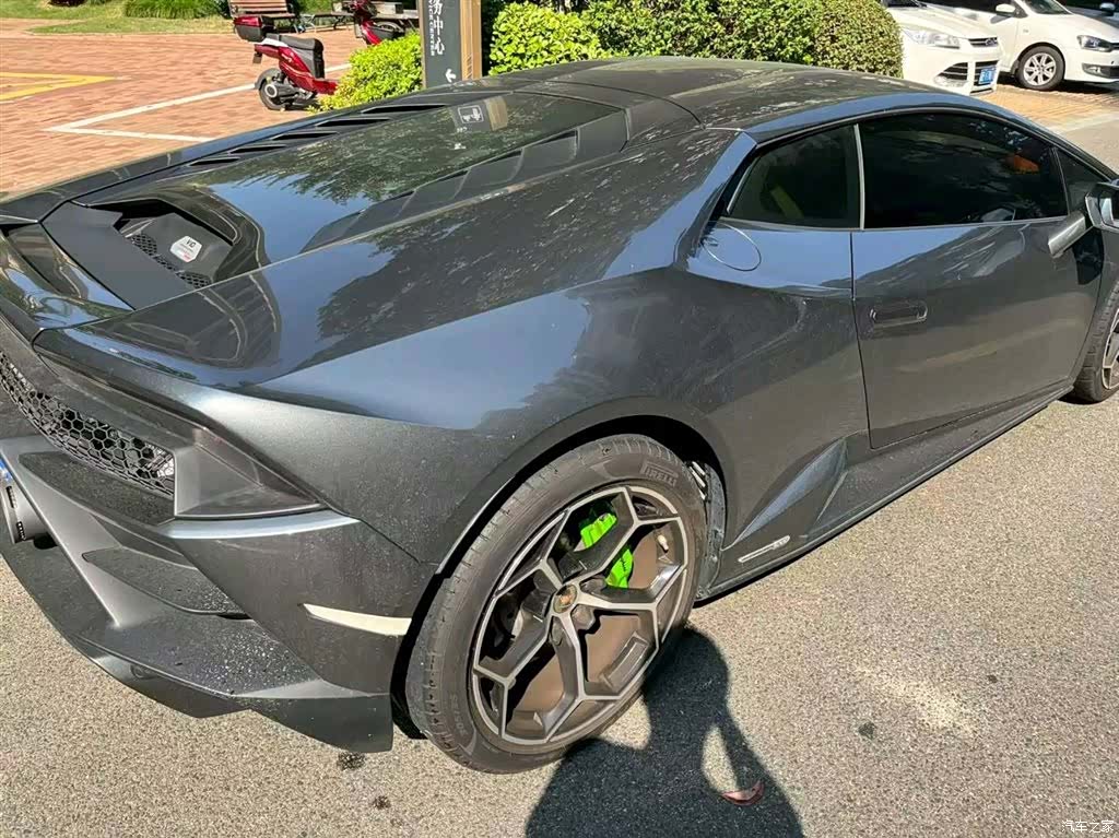 Lamborghini Huracán, 2023 3