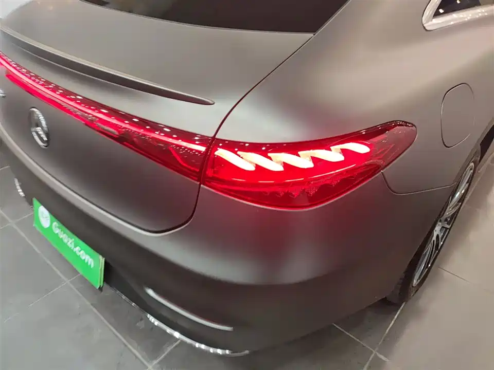 Mercedes-Benz EQS