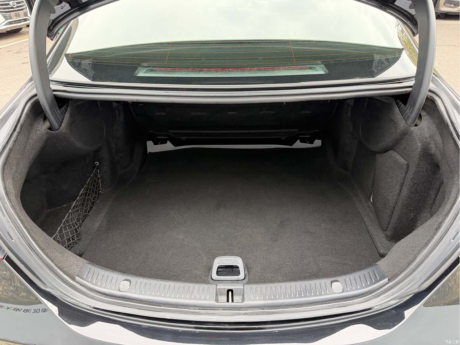 Mercedes-Benz E-Class, 2022 11