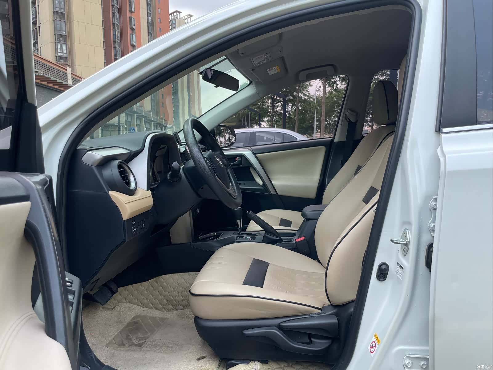 Toyota RAV4, 2017 10