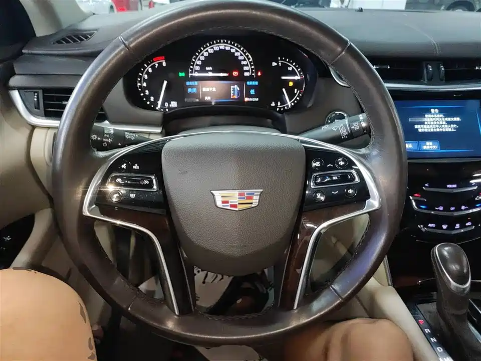 Cadillac XTS