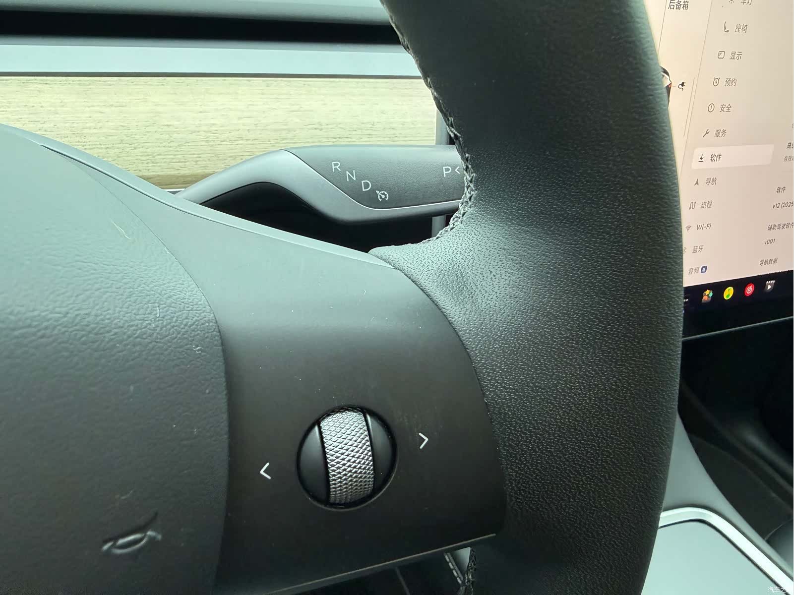 Tesla Model Y, 2022 13