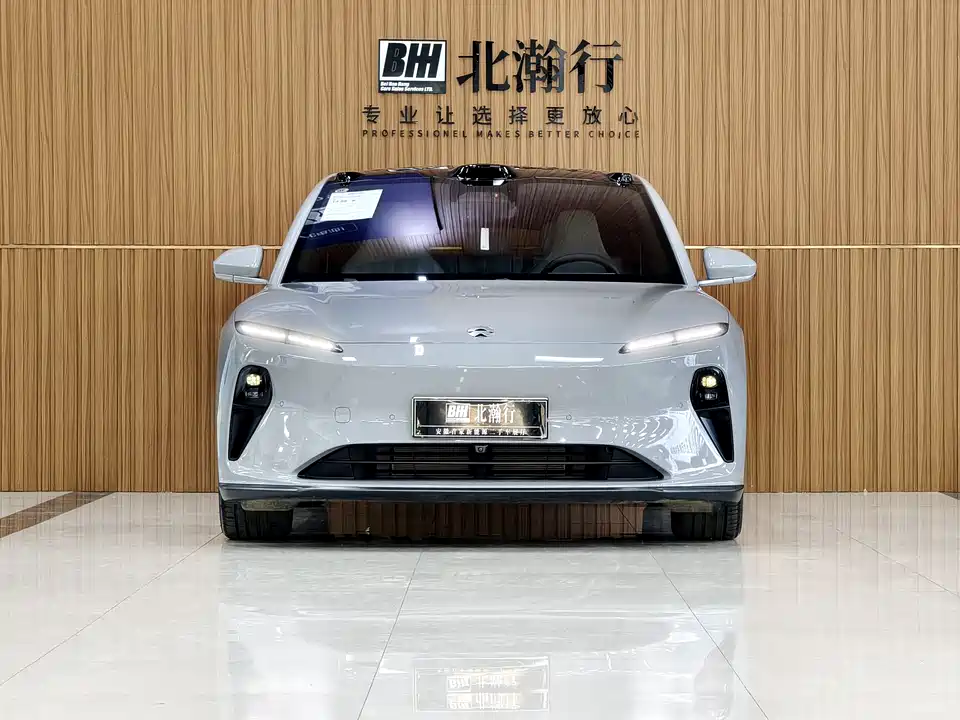 NIO ET5T
