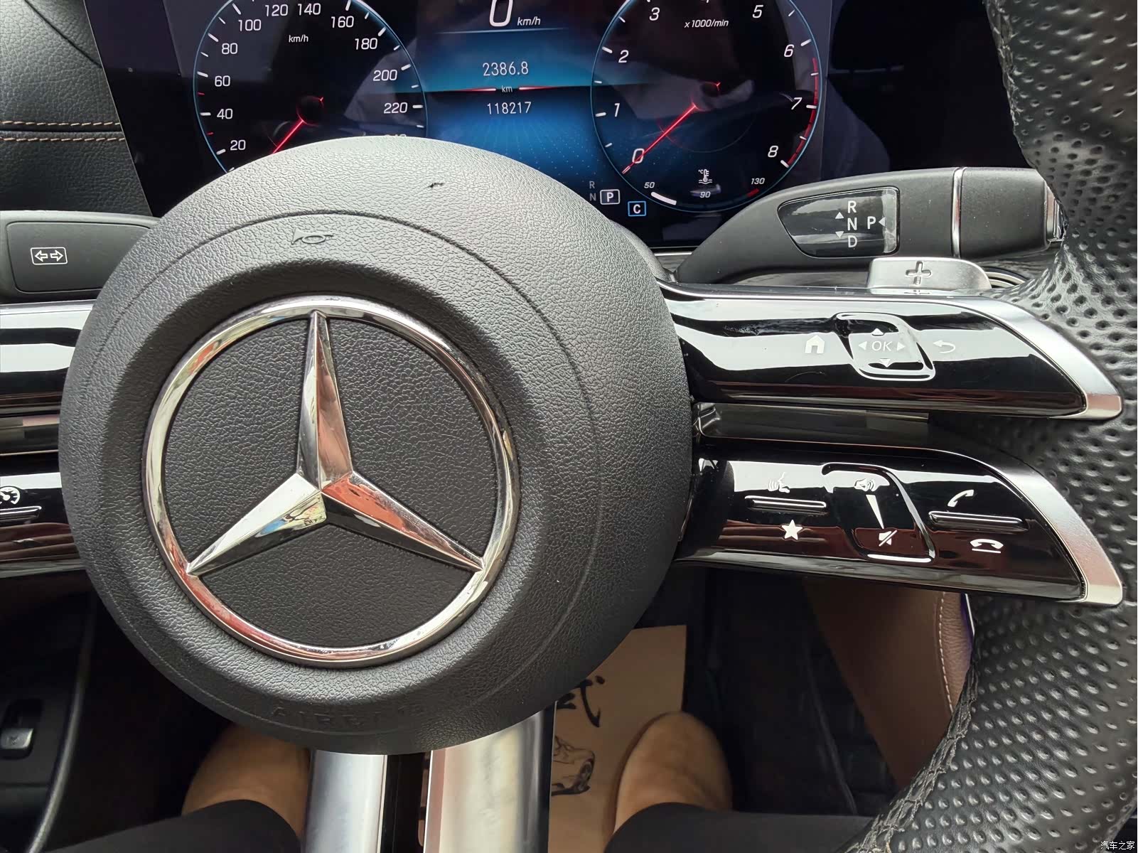 Mercedes-Benz E-Class, 2022 18