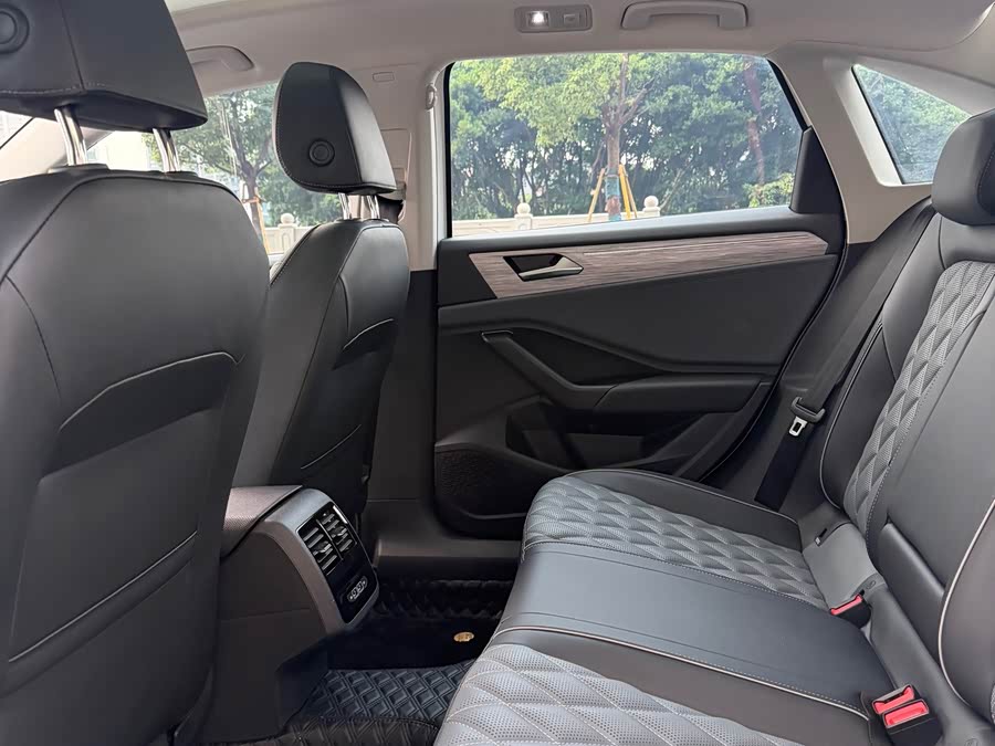 Volkswagen Sagitar 2023, фото 6