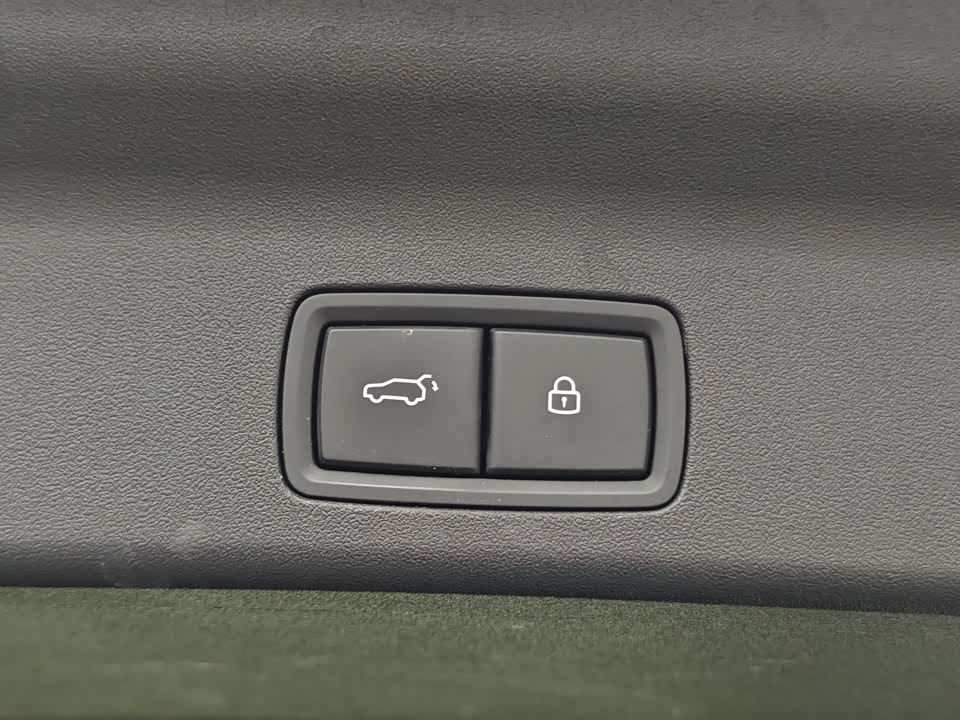 Li Auto Ideal L8