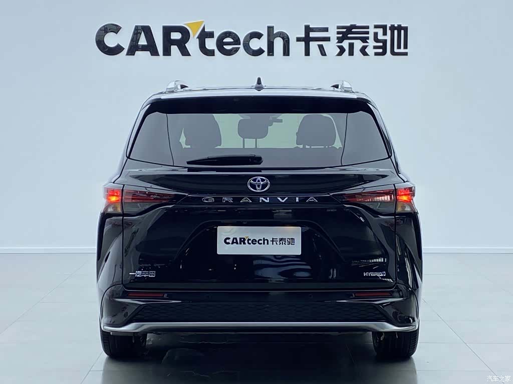 Toyota Granvia, 2024 4