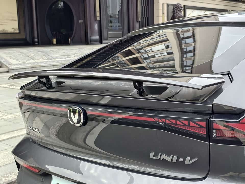 Changan UNI-V Smart iDD
