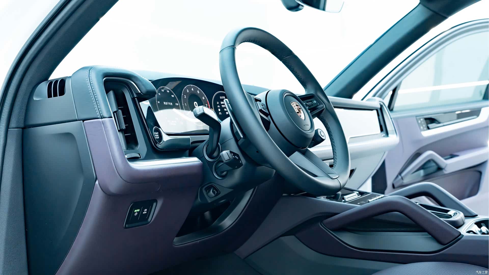 Porsche Cayenne, 2025 10