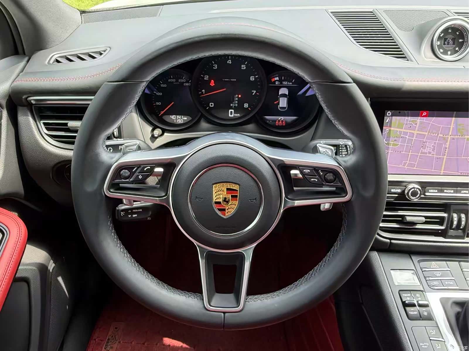 Porsche Macan, 2021 9