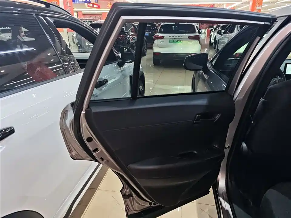 Toyota Corolla Sharp amplifier