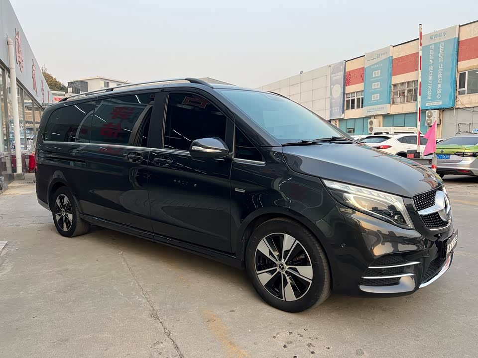 Mercedes-Benz V-class