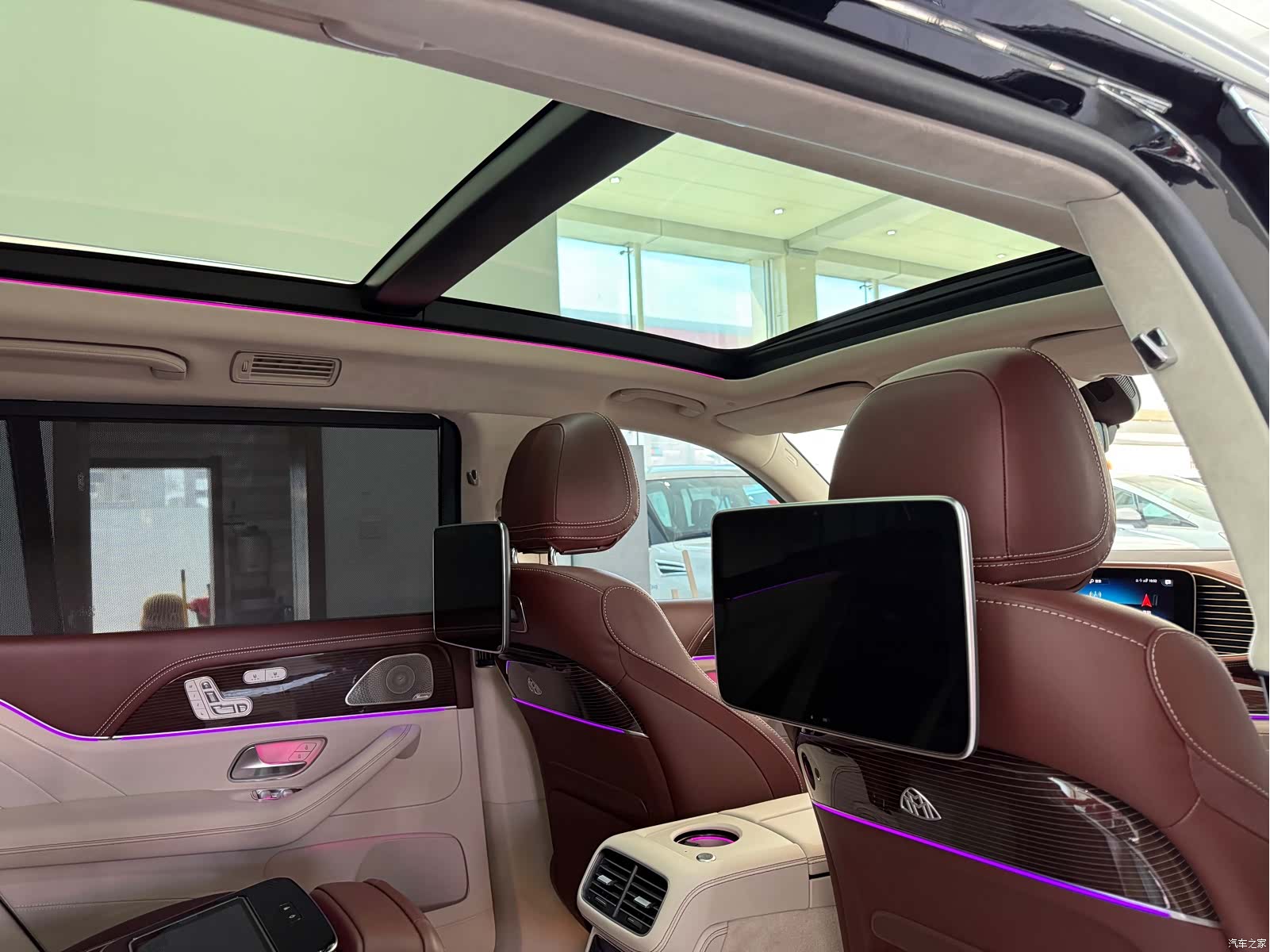 Maybach GLS, 2022 12