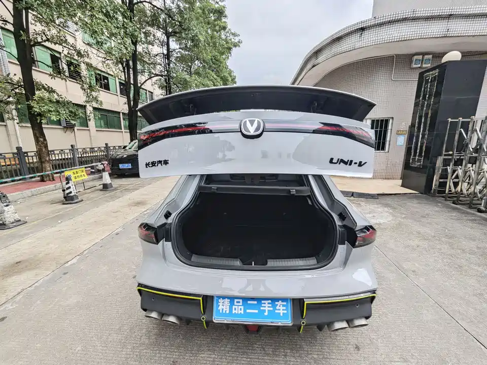 Changan UNI-V