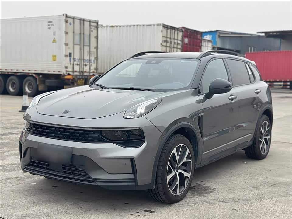 Lynk & Co 01