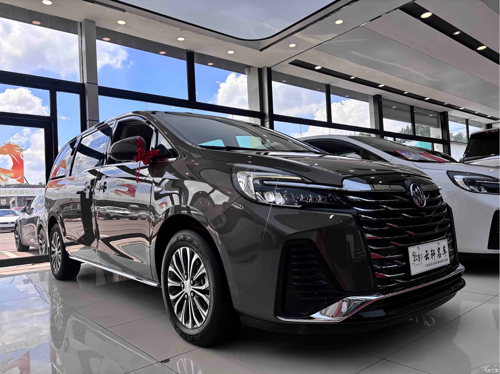 Buick GL8, 2023 3