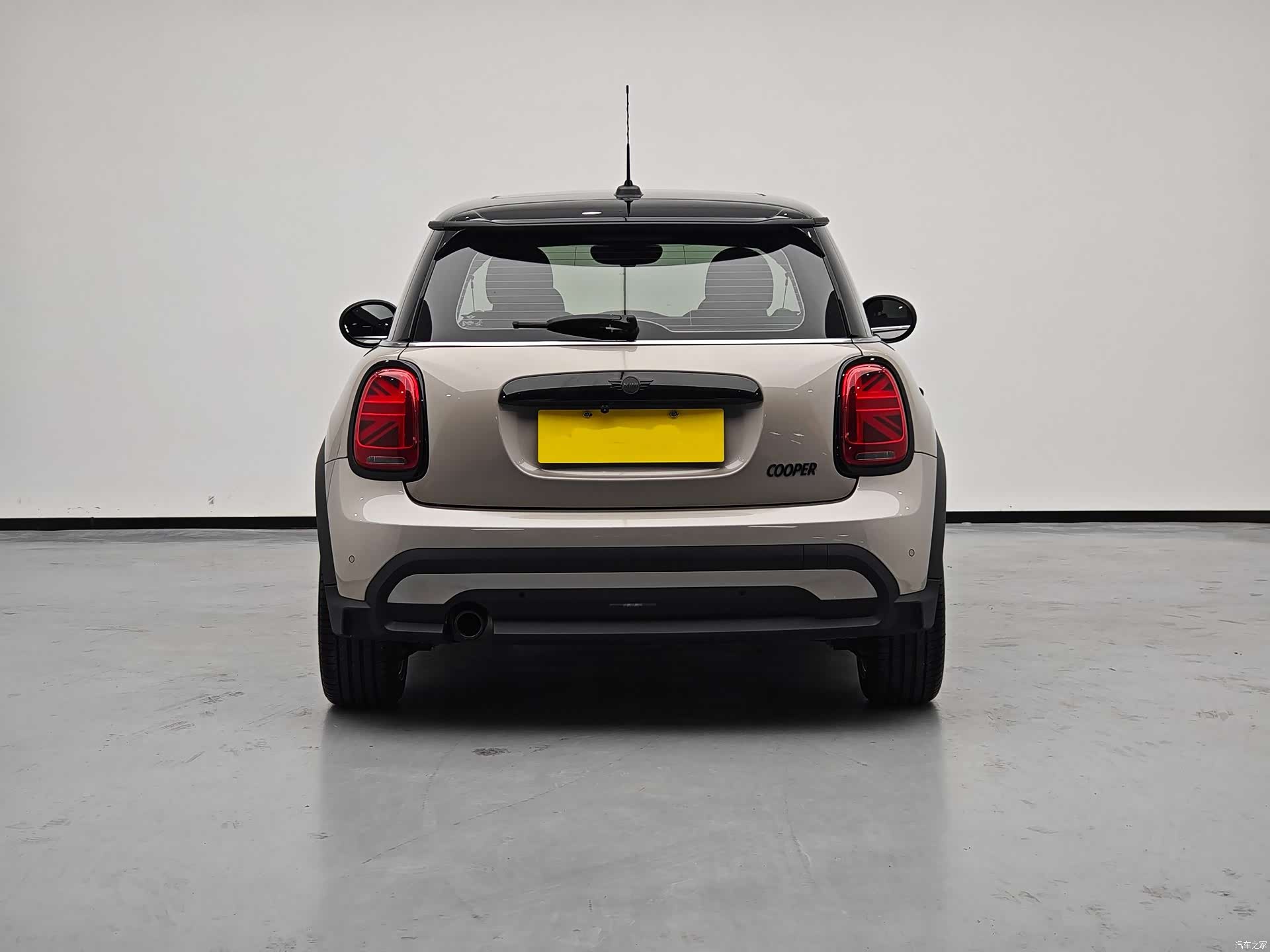 Mini Cooper, 2022 3