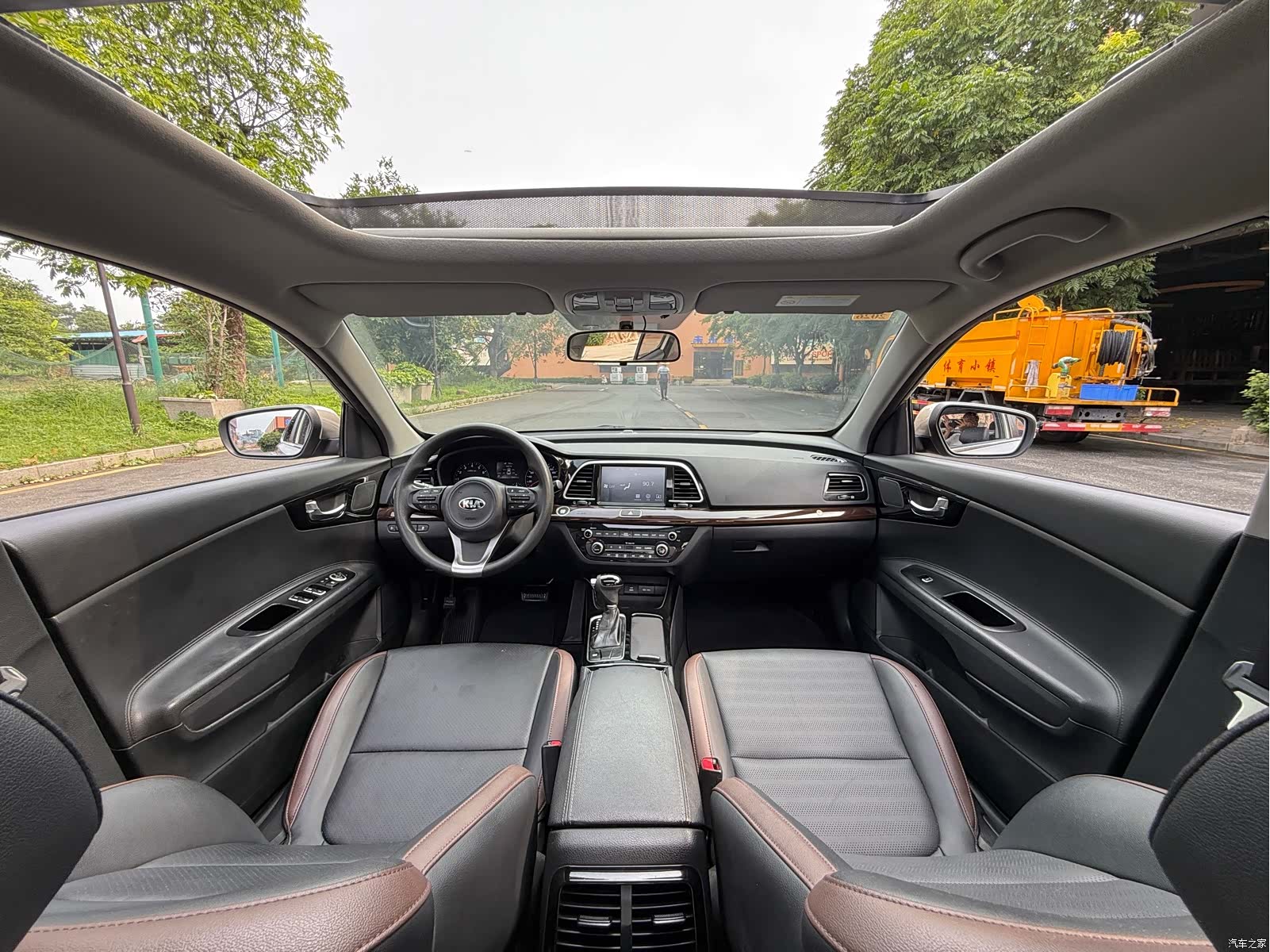 Kia GLS, 2018 14