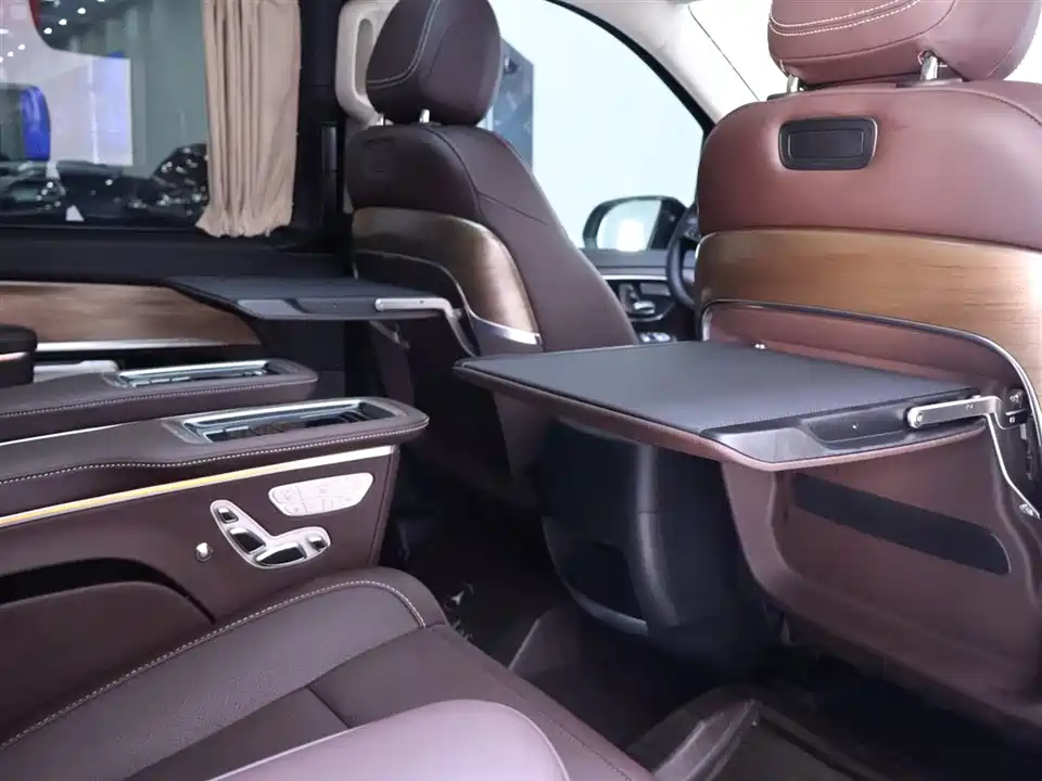 Mercedes-Benz V-class