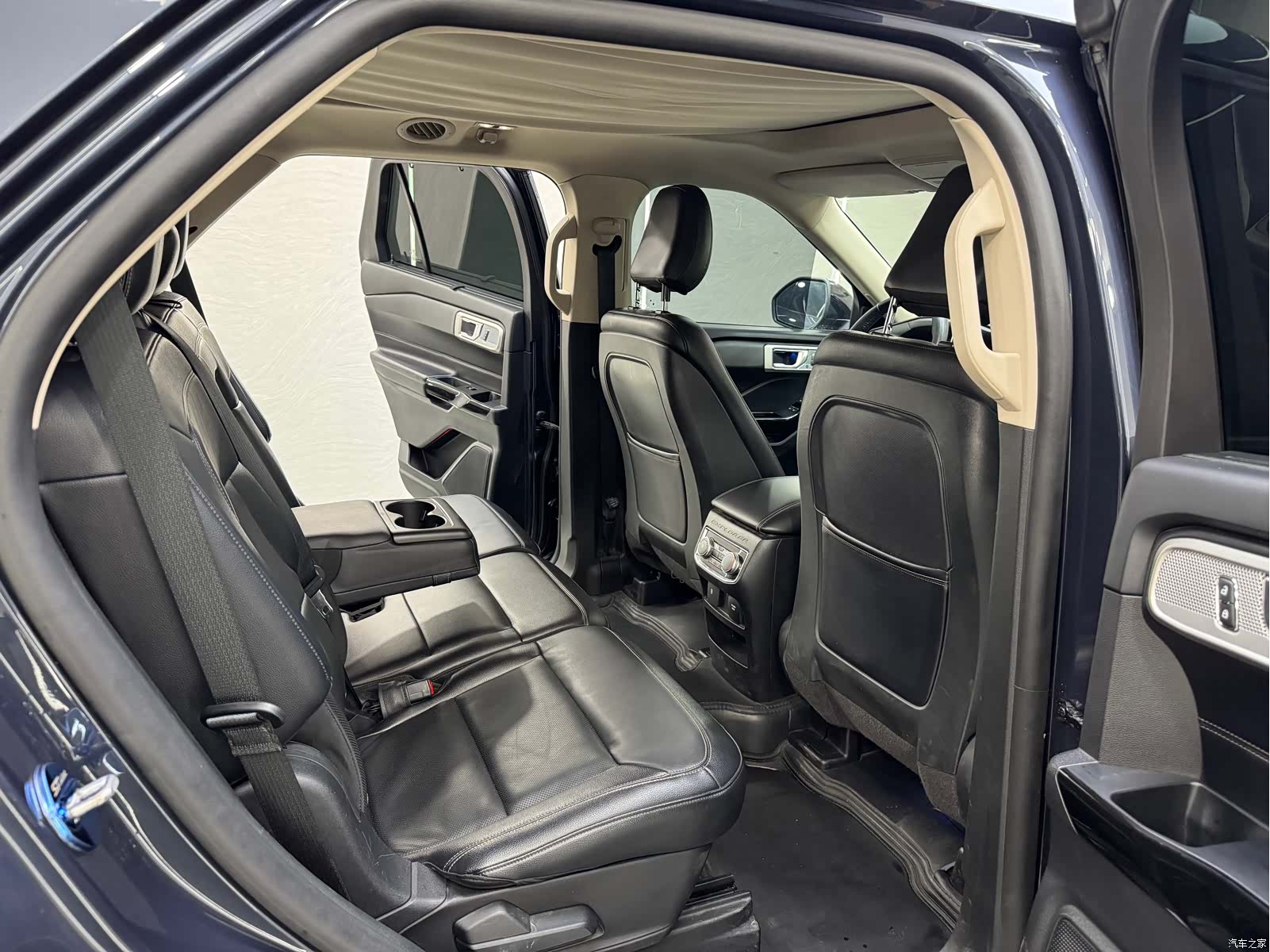 Ford Explorer, 2020 24
