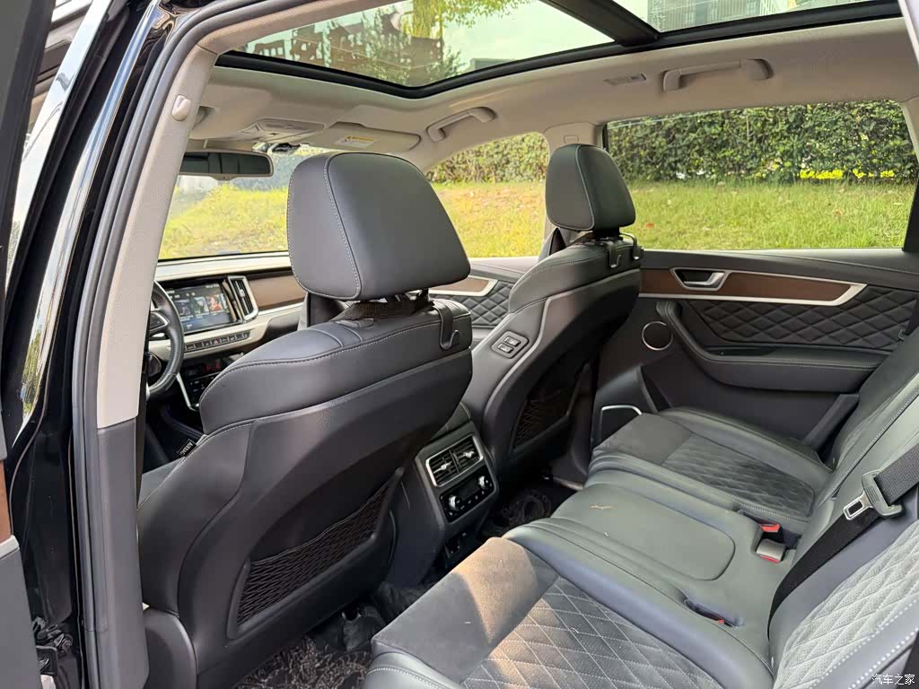 Hongqi HS7, 2021 9