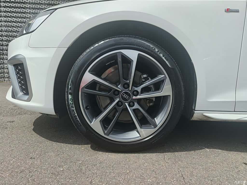Audi A4L, 2024 10