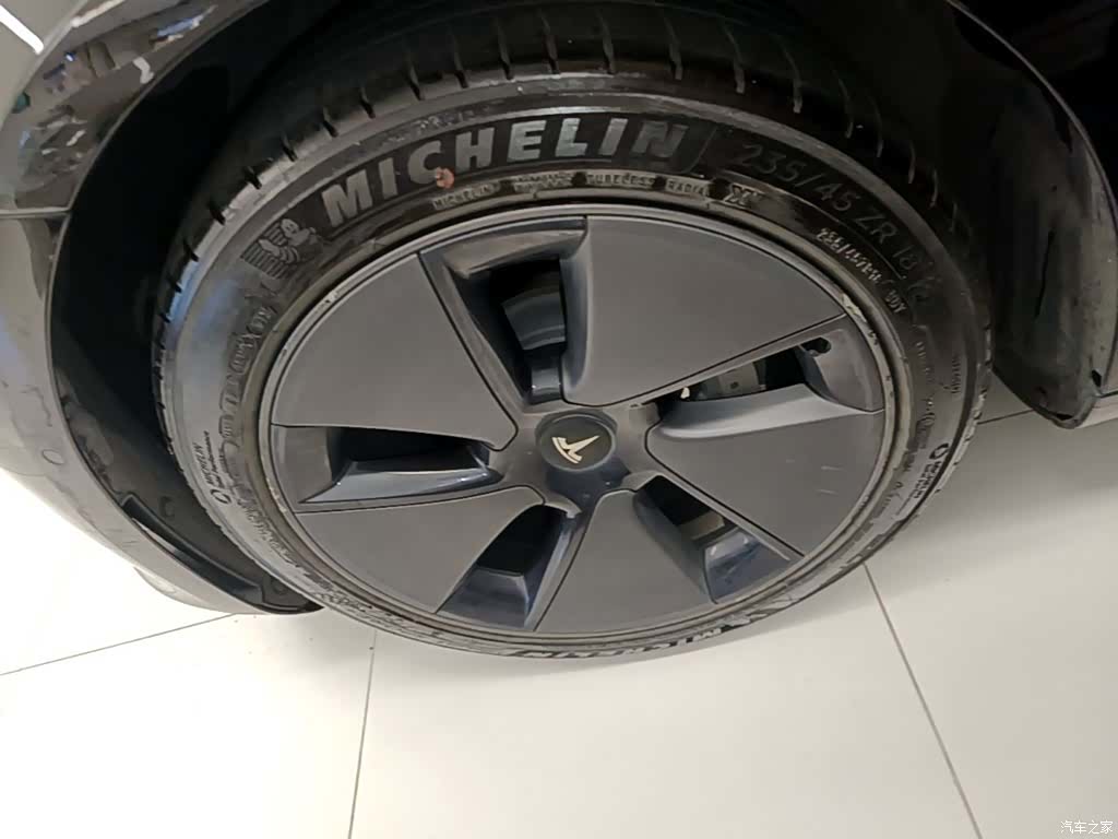 Tesla Model 3, 2021 23