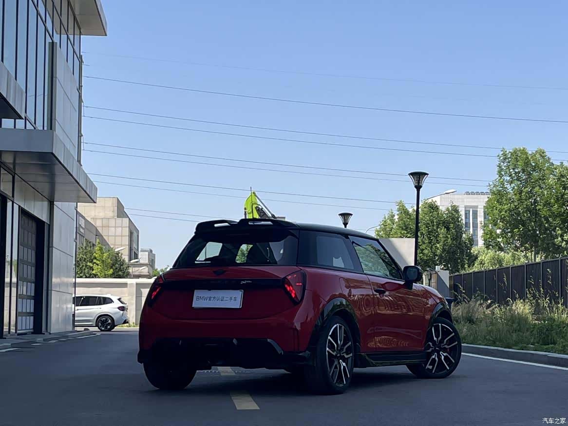 Mini Cooper, 2025 4