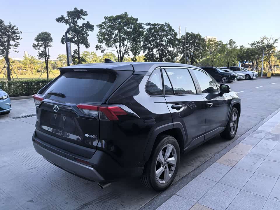 Toyota RAV4 Rongfang