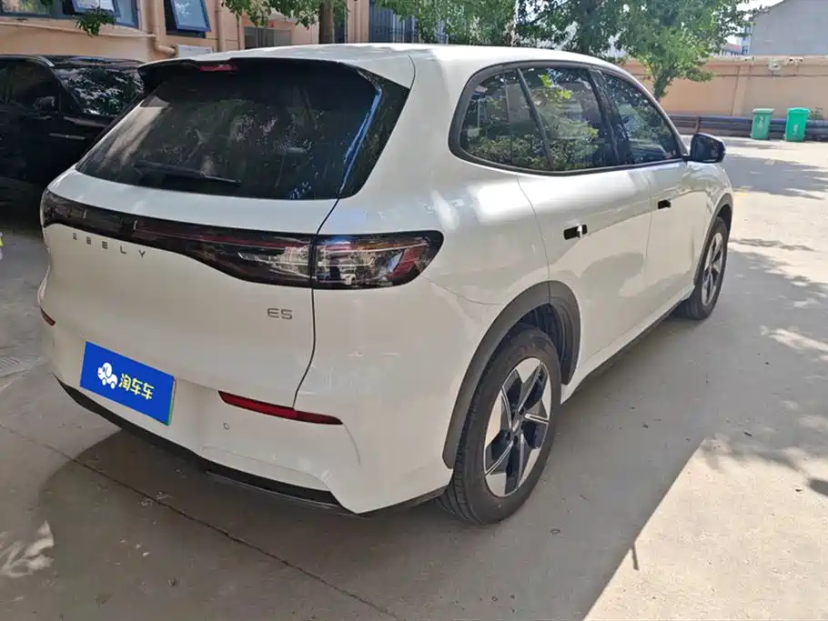 Geely Galaxy Galaxy E5