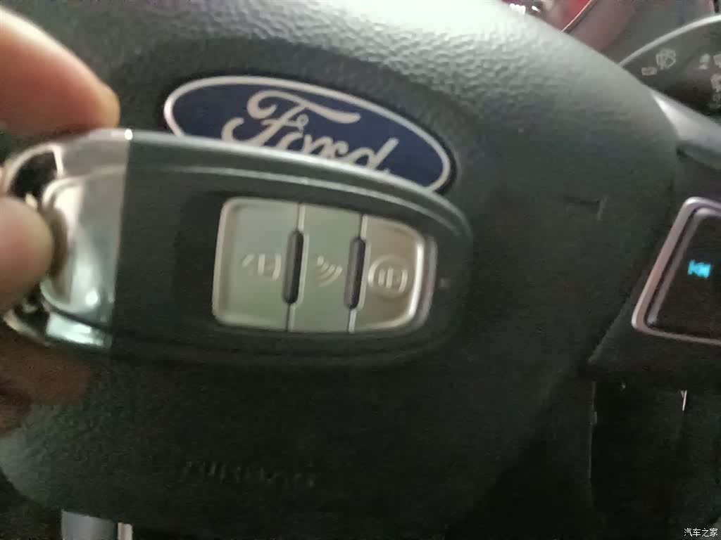 Ford Focus, 2018 12