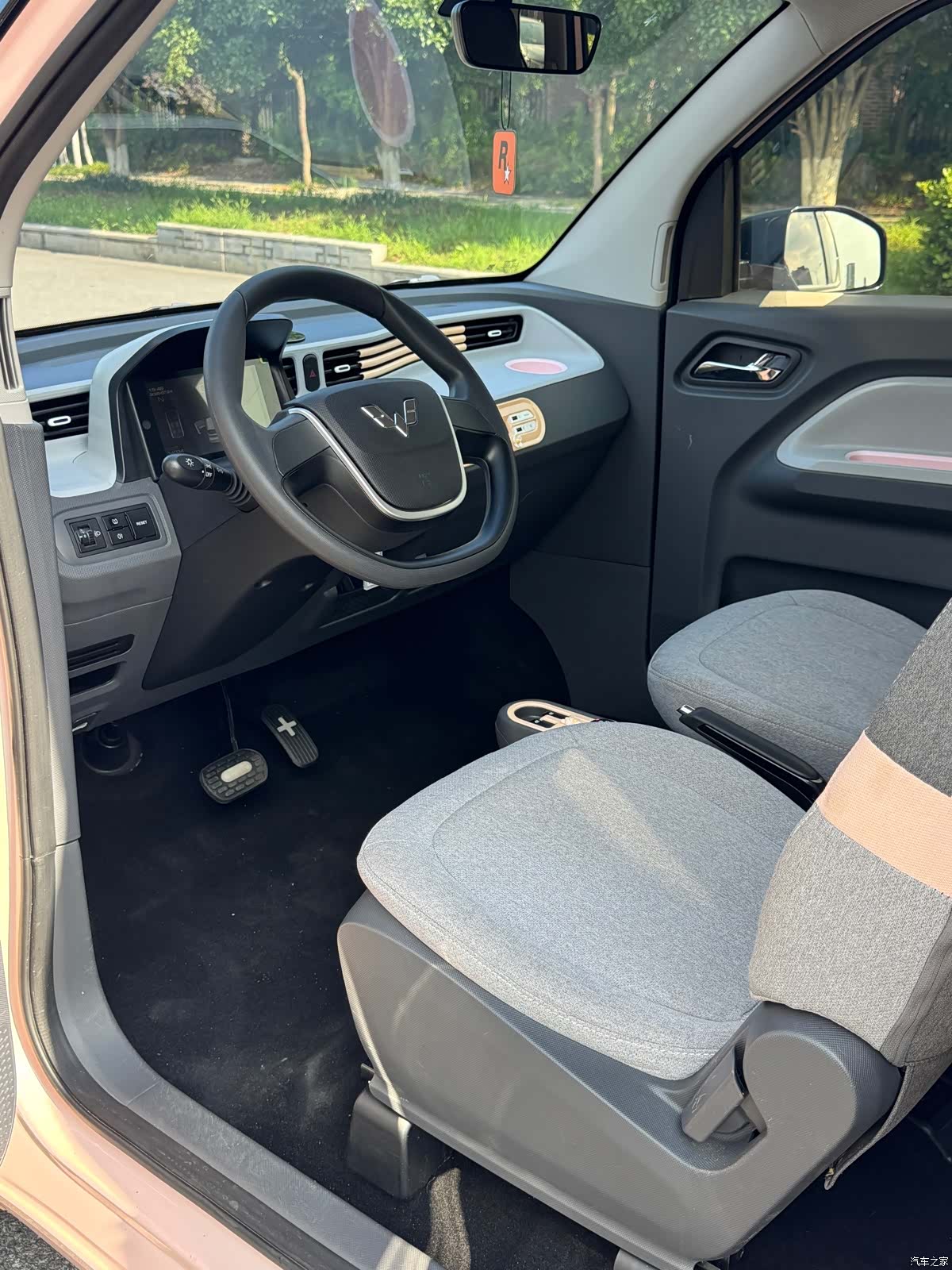 Wuling MINIEV, 2022 все фото