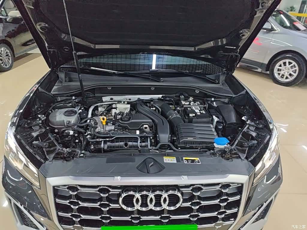Audi Q2L, 2024 20