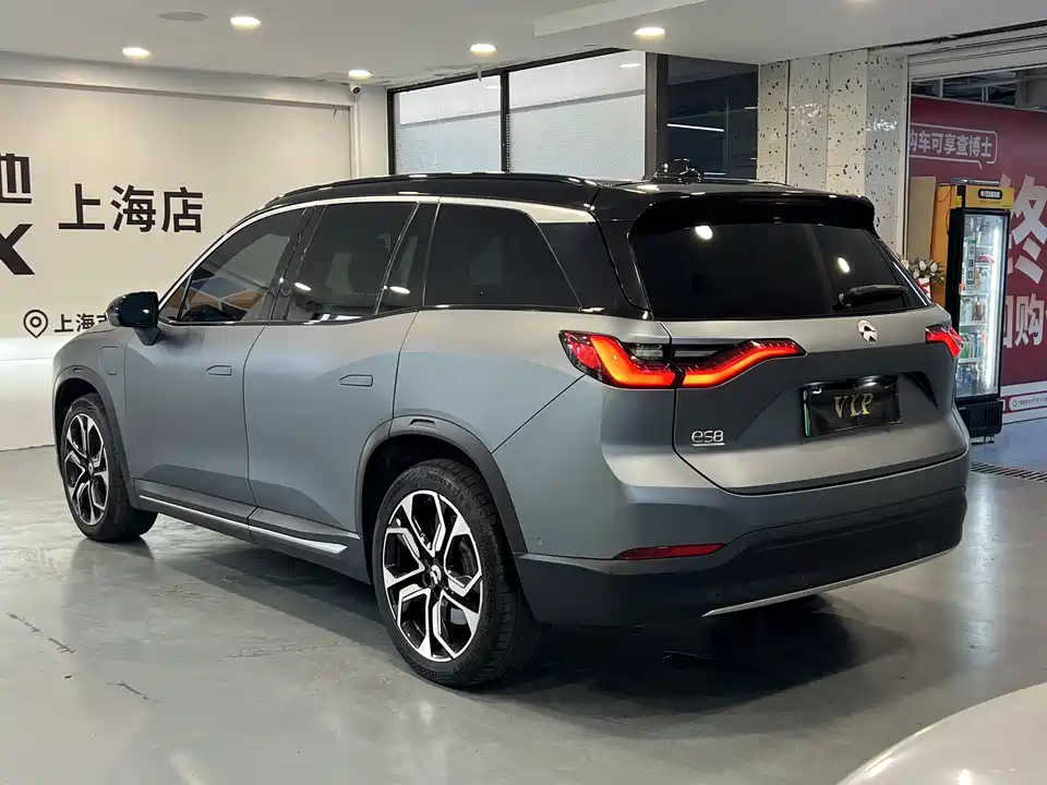 NIO ES8