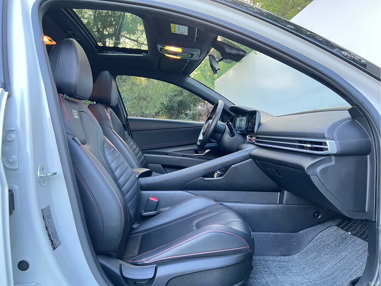 Hyundai Elantra, 2022 18